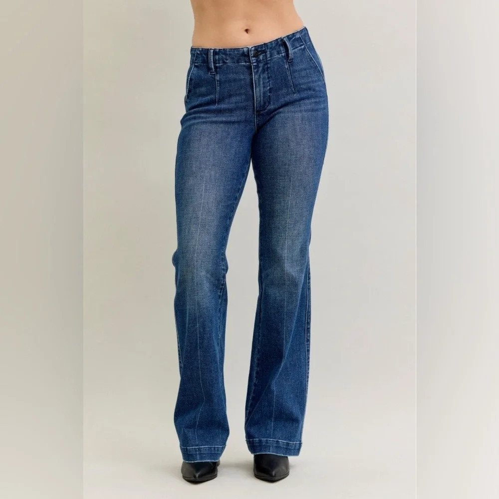 FEW LEFT! Judy Blue Full Size Mid Rise Bootcut Jeans with Welt Pockets Plus Size - Picture 2 of 16